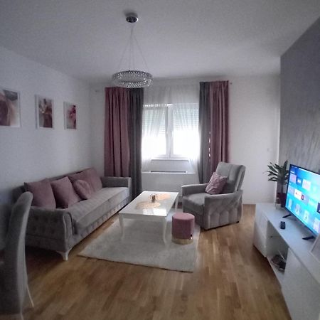 Skyline Apartment Bijeljina Ngoại thất bức ảnh
