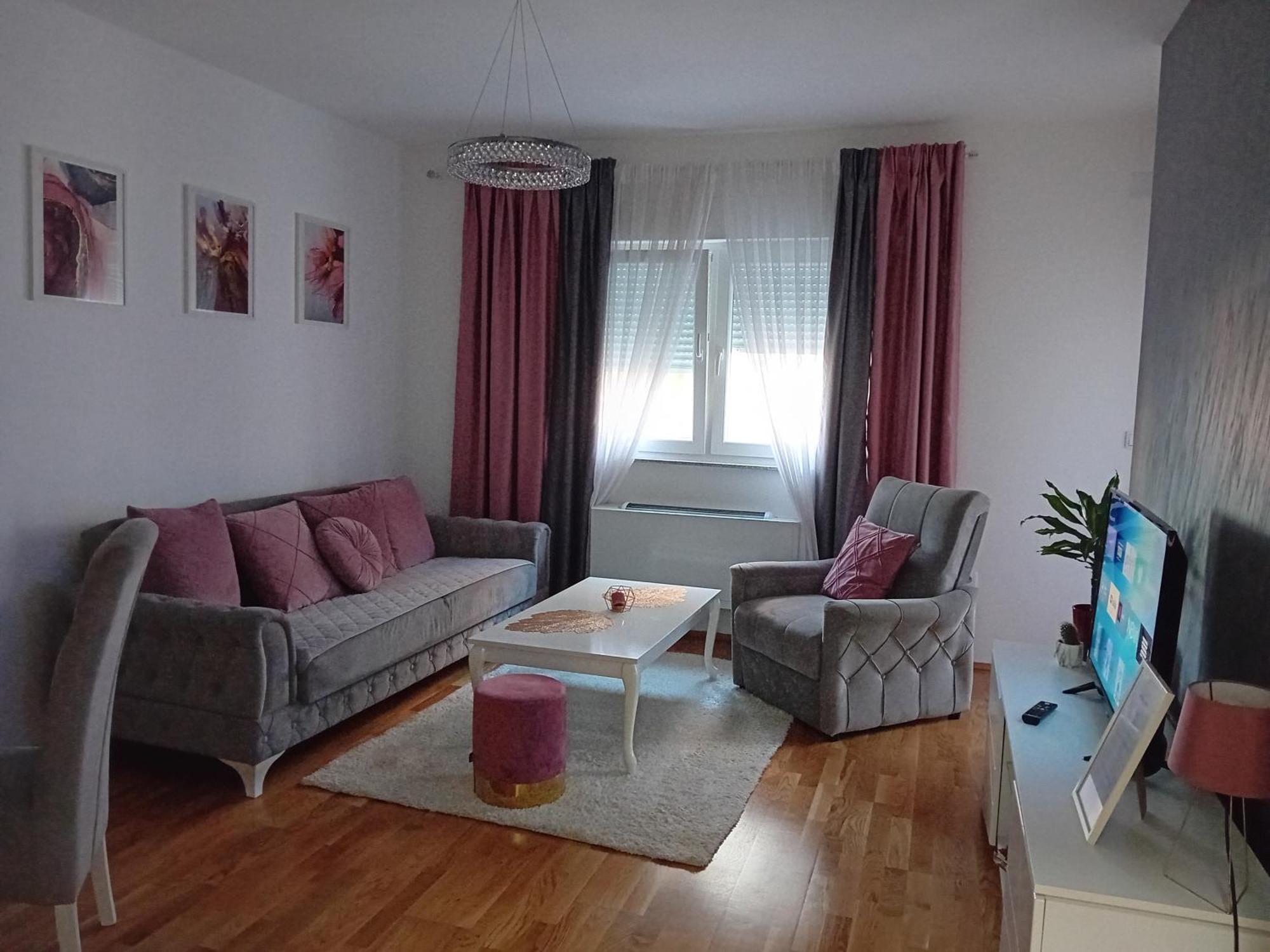 Skyline Apartment Bijeljina Ngoại thất bức ảnh